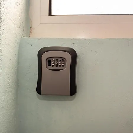 Kate Only 10 Meter From Near Split Apartman Jesenice (Split-Dalmatia)