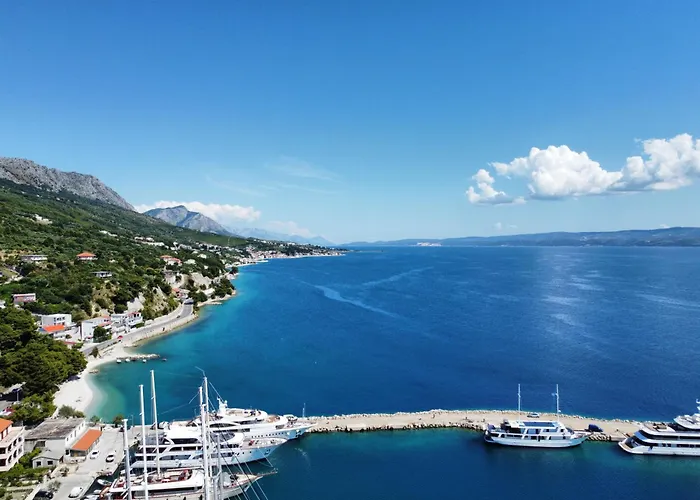 Kate Only 10 Meter From Near Split Lägenhet *